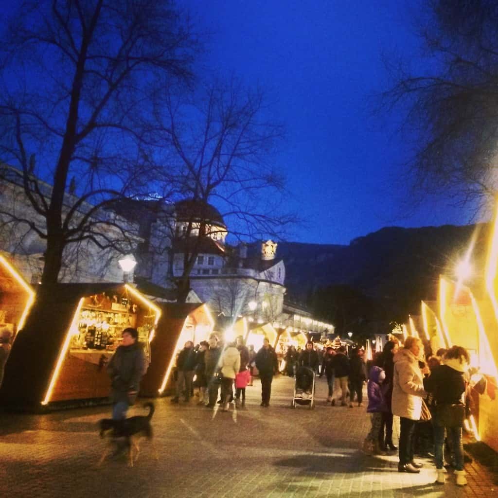 Vista sui Mercatini, Passeggiata Lungo Passirio 