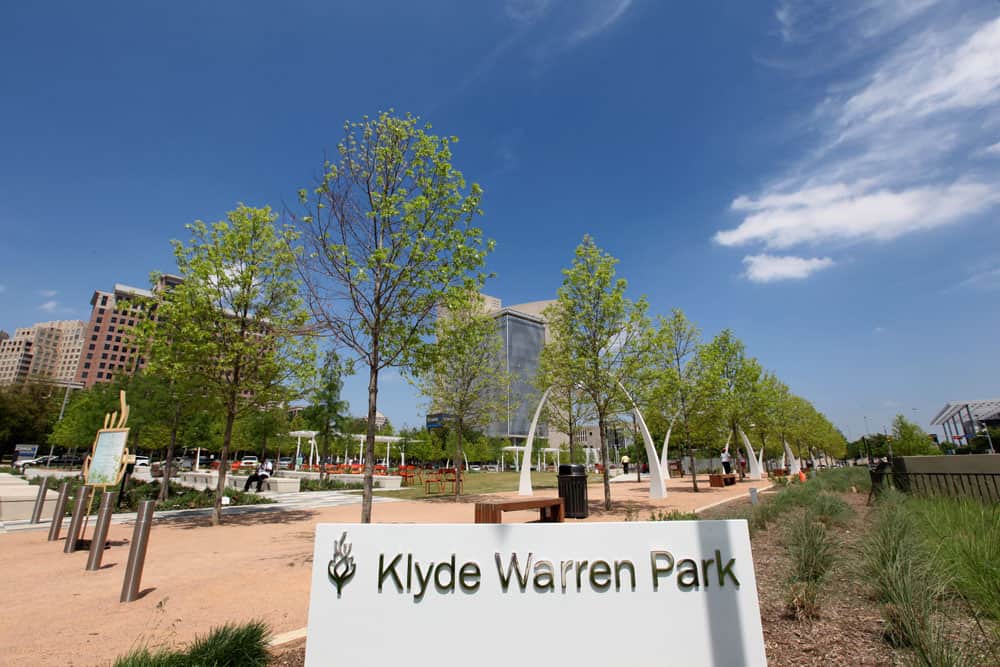 L'ingresso del Klyde Warren Park