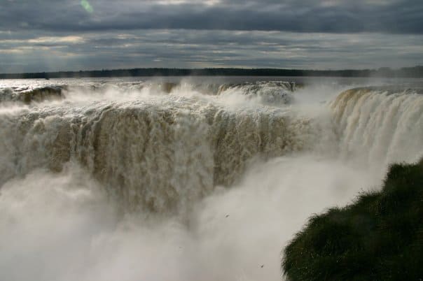 Le cascate dell'Iguazù, tra Brasile e Argentina.