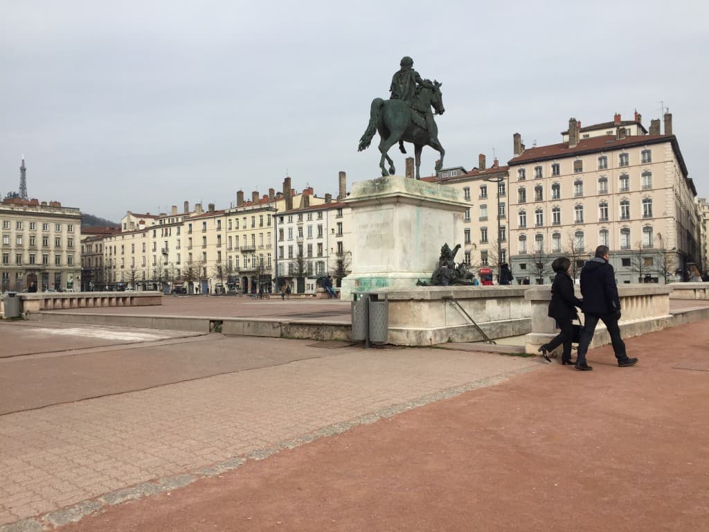 lione cosa vedere place bellecour