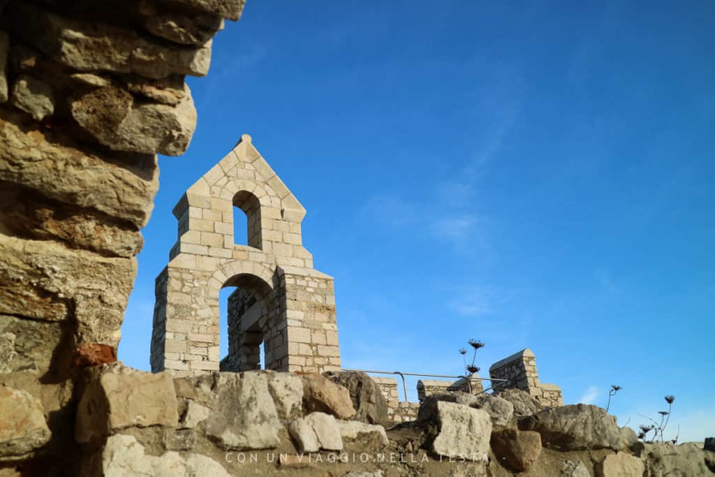 Il monastero fortificato sull'Isola di Saint Honorat