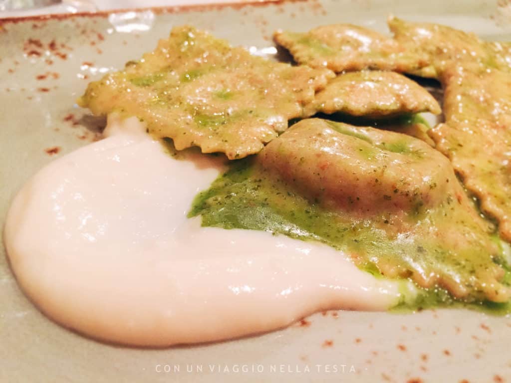 il rovescio bologna, i ravioli ripieni di carciofi