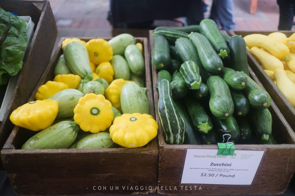 cosa vedere a boston: Una bancarella del Farmer's Market