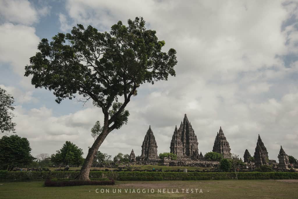 Prambaban vista da lontano