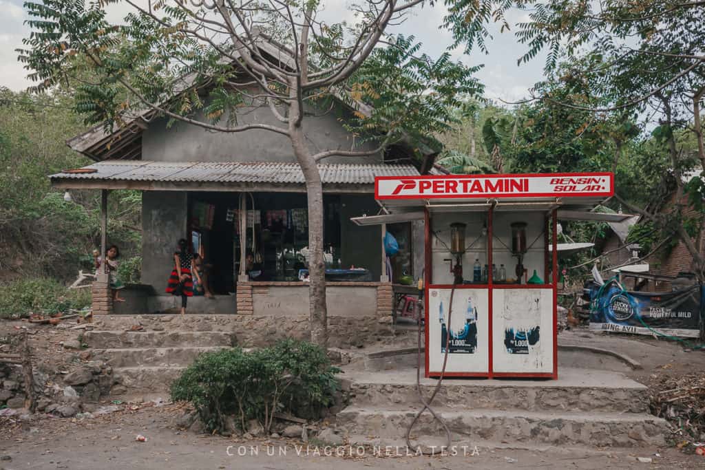 lombok cosa vedere benzinai