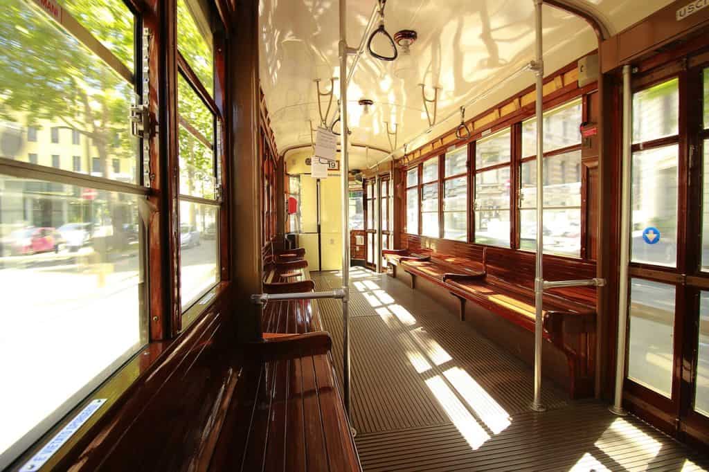 dove dormire a milano tram