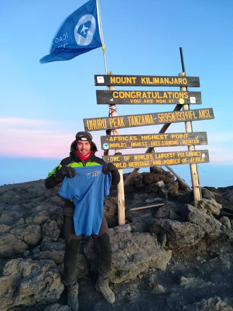 L'arrivo in cima al Kilimangiaro